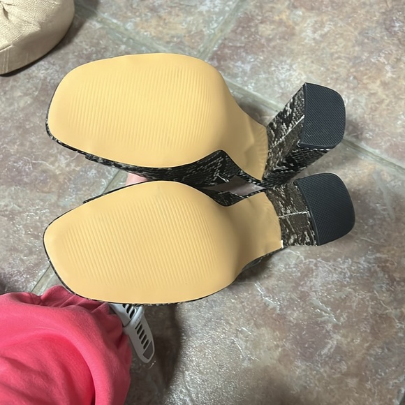 Steve Madden Mule - Picture 3 of 3